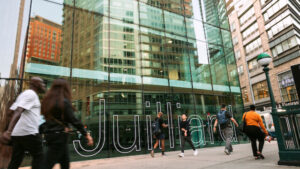 Juilliard Student Rush Hour Performance: Love Songs With Skylar, William, and Ruby