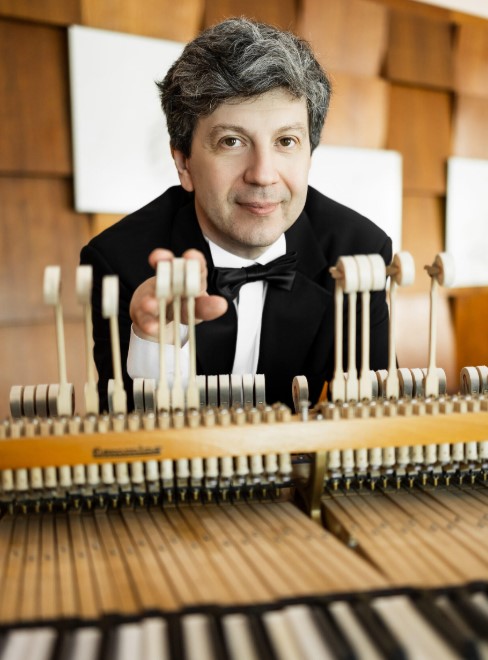 Ukrainian Composer and Pianist Oleh Bezborodko, at Mannes School (Site) Ukrainian Composer and Pianist Oleh Bezborodko, at Mannes School (Site)